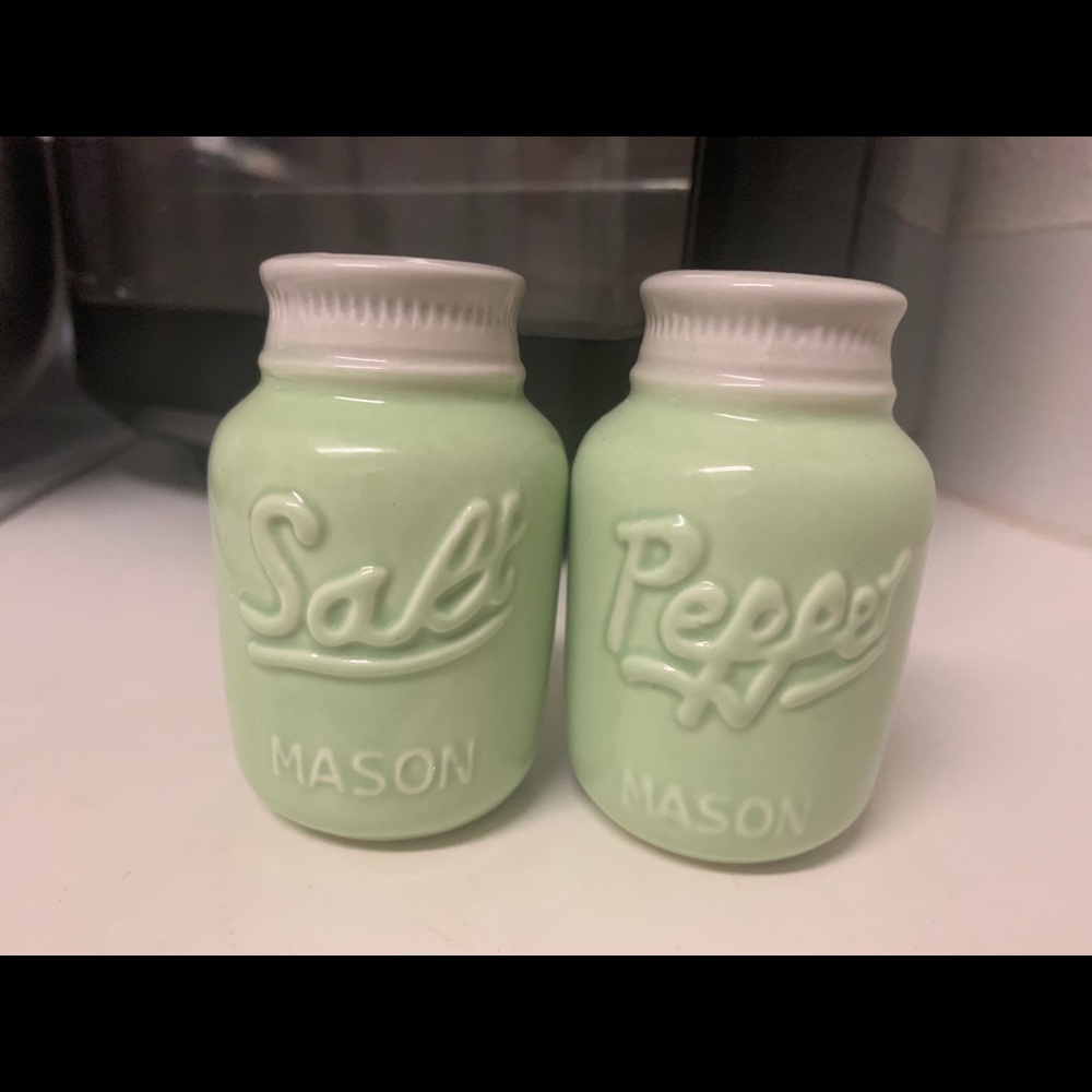 Mason salt&pepper shakers
